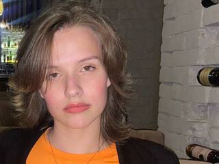 webcamgirl chat room ElwineDennett