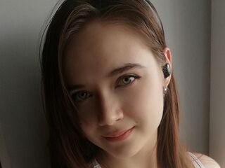 beautiful girl webcam EmilieMollo