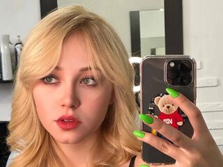 fingering webcamgirl EmilyCarles