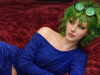 closeup cam EmilyWaru