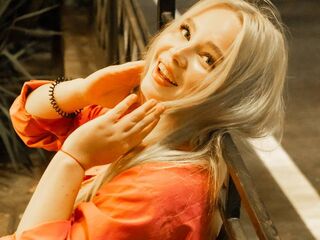 fingering webcamgirl EstellaLugabihl