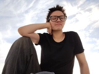 naughty camgirl masturbating with dildo EvaScoty