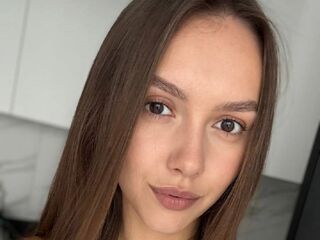 nude camgirl picture GeralynSchuck