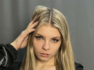 hot strip tease show GlendaLabeau