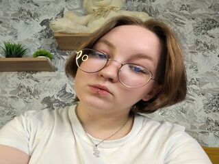 shaved pussy web cam HeidiRios