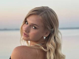 shaved pussy webcam HelenPetrini