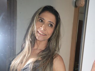 mastubating web cam girl IrisMar