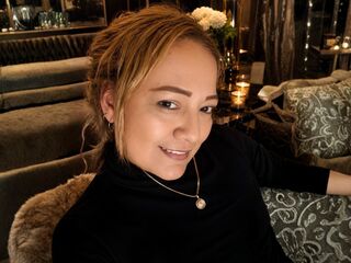 nude gamgirl IrishFaster