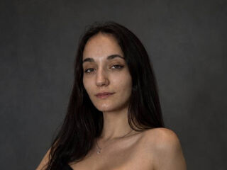 naughty camgirl masturbating with vibrator JenaeKielman