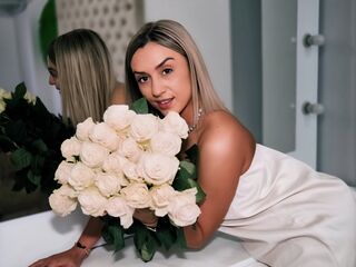 cam girl masturbating with vibrator Jess