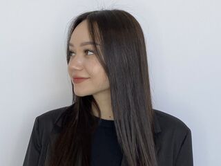 camslut naked JinGrinnan