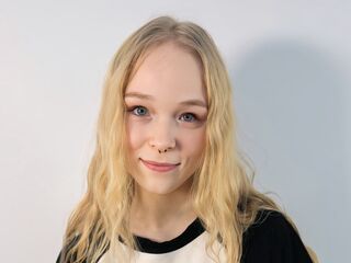 naked girl with live cam KamiMellema