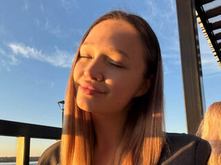 naked webcam girl KatharineDeakyne