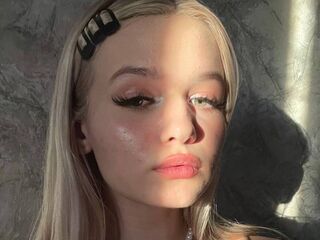 camslut topless KianaStark