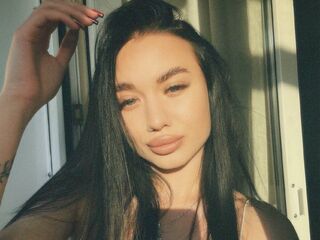 camslut showing tits KimikoBardach