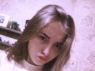 cam girl masturbating with vibrator KittyMcCorry