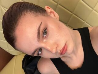 naked webcamgirl photo KlaraGogins