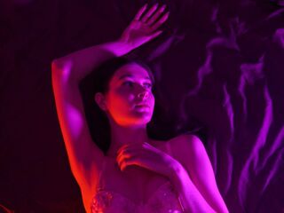 cam strip tease KsaRina