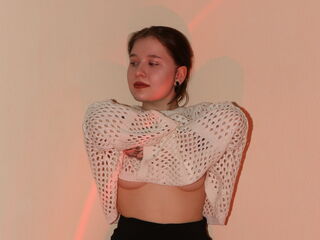 camslut topless KyllieVoss