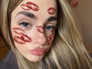 hot cam girl masturbating LatoyaMaccarino