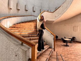 girl fingering pussy LauraSnok