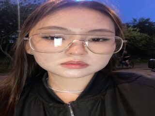 camwhore nude LauriMoradel
