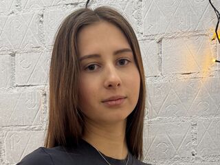 cam show LaurynTinkle