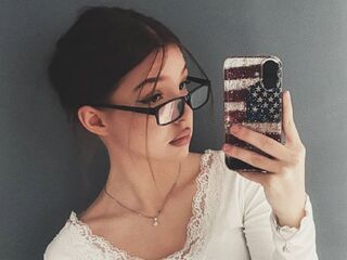 camgirl fingering pussy LavoneKnable