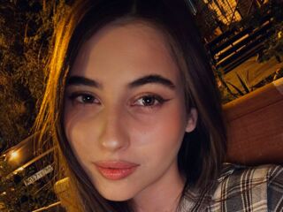 naughty camgirl LeiaFrost