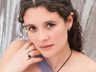 cam girl playing with dildo LiaBluee