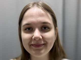 hot striptease web cam LindaLeen