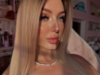 cam slut LisaLewisa