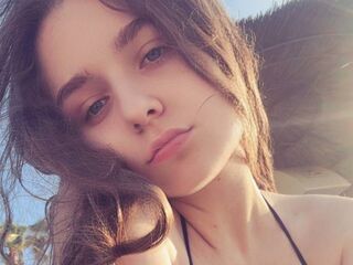 fingering girl webcam  LuanaContratto