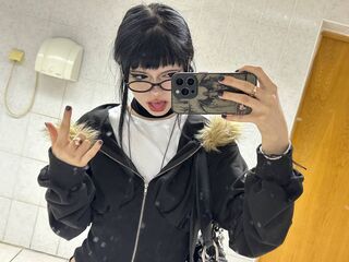 naughty camgirl masturbating with dildo LunaCarrington