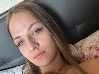 hot webcam slut LunaVaibe