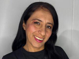 hot cam girl masturbating with sextoy MacielRossi