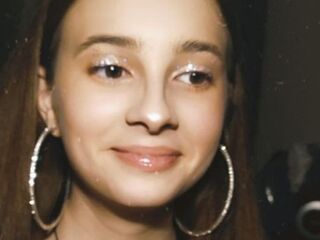 girl webcam ManieLaverne