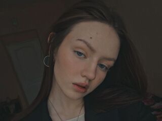 naked webcam girl photo MariamDarter