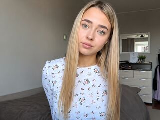 fingering girl cam MarianaBrookman