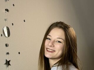 mastubating web cam girl MarlaMeachem