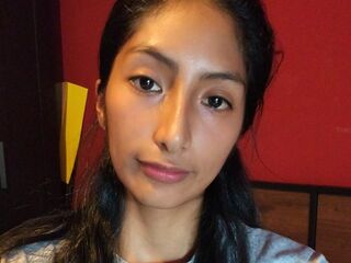 cam strip tease MayraBravo