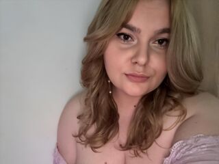 camslut fingering wet pussy MeganDarcy