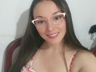 cam girl playing with vibrator MelyAustin