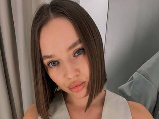 girl MiaBale