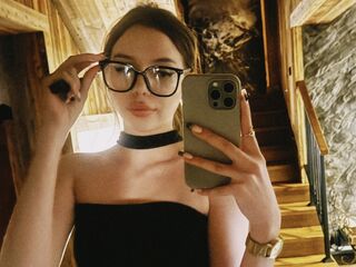 camwhore fingering pussy MiaForester