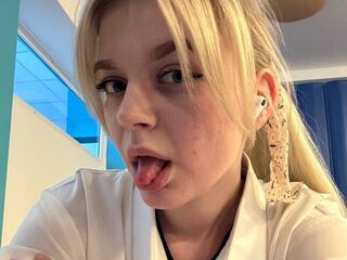 camslut fingering pussy MiaGarbet