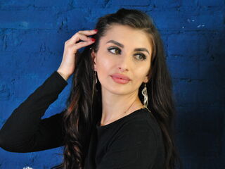 webcam strip tease show MilaDevis