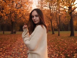 cam girl fingering pussy MillisaTravel