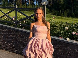camwhore spreading pussy MirianaFarris