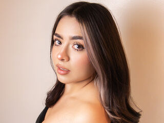 live-chat MyaFontaine